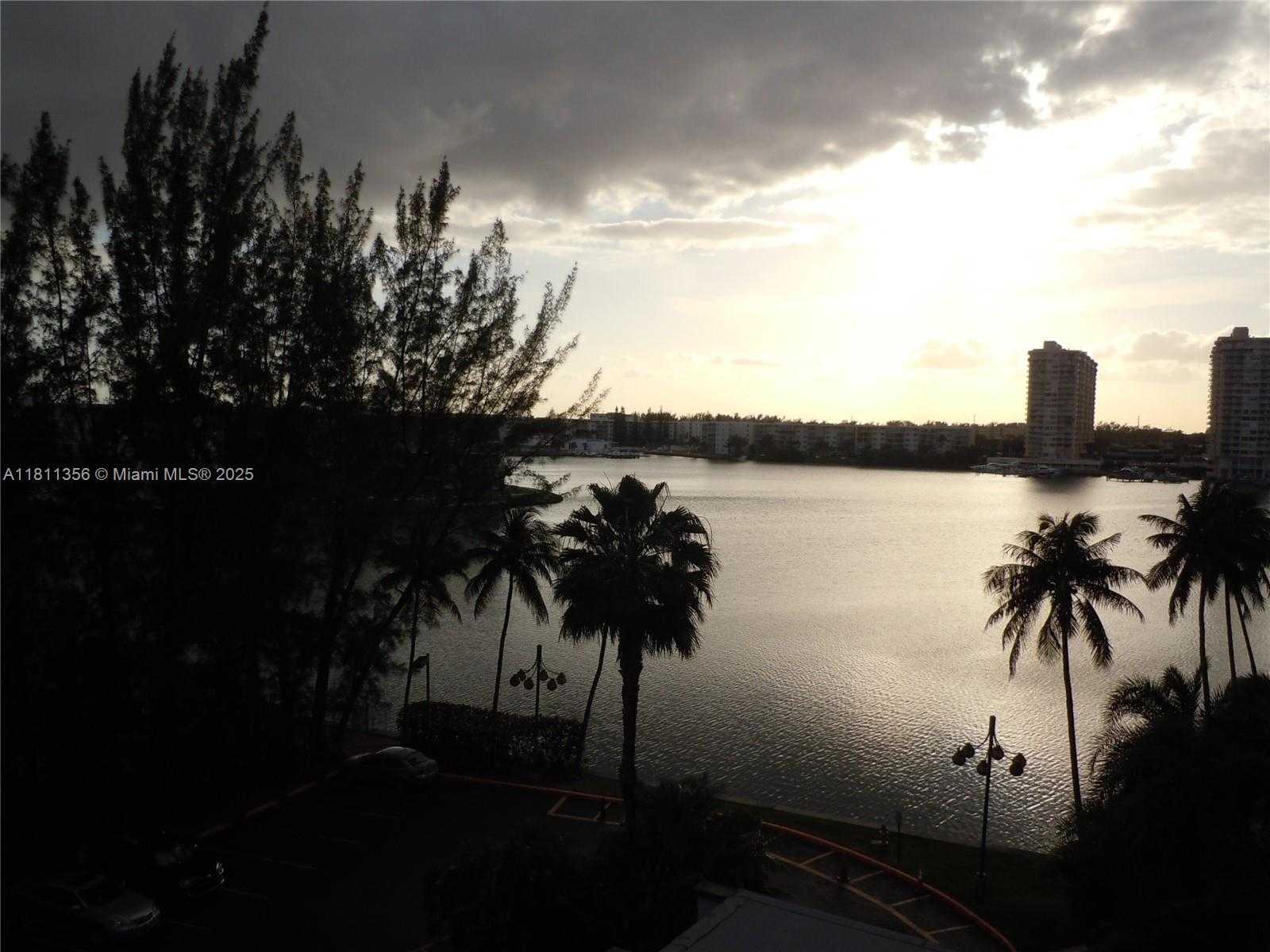 Small Image of 18151 #603, Aventura Number 12