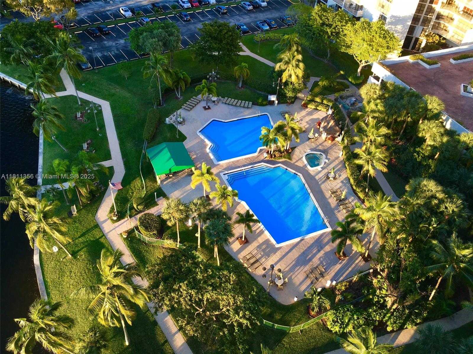 Small Image of 18151 #603, Aventura Number 2