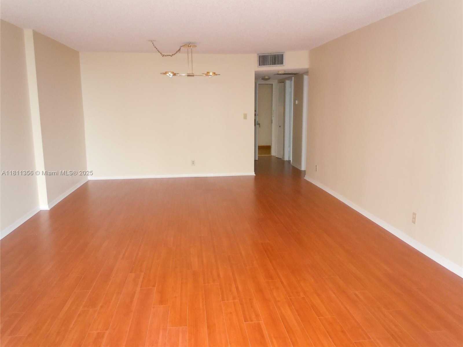 Small Image of 18151 #603, Aventura Number 21