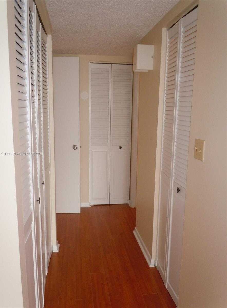 Small Image of 18151 #603, Aventura Number 23