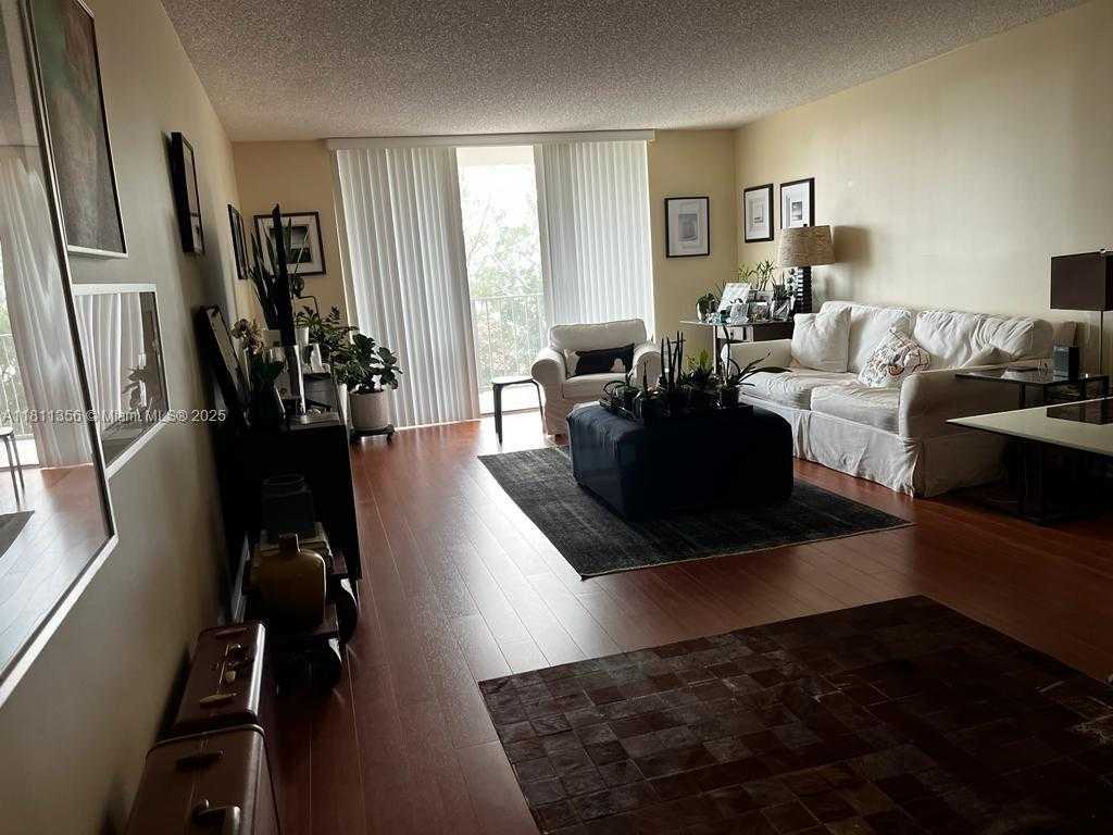 Small Image of 18151 #603, Aventura Number 8