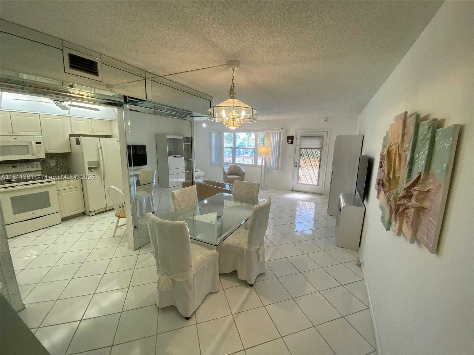 Small Image of 1902 BERMUDA CIR #G3, Coconut Creek Number 5