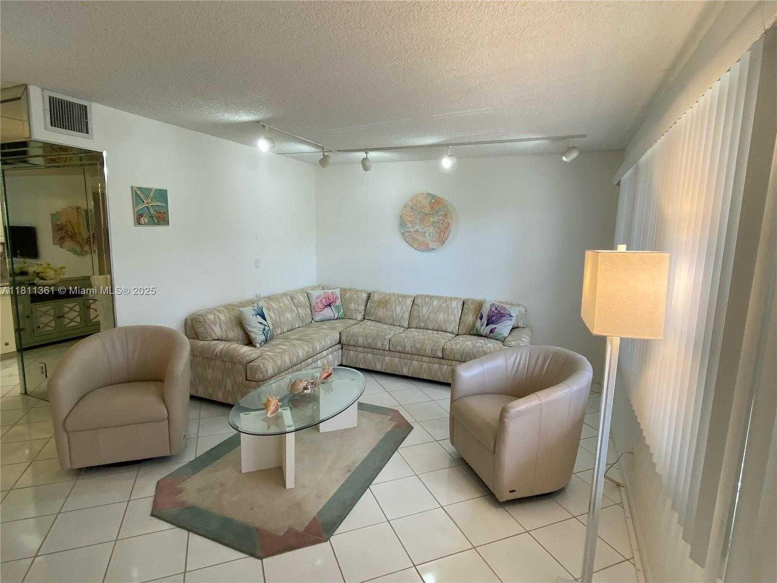 Small Image of 1902 BERMUDA CIR #G3, Coconut Creek Number 6