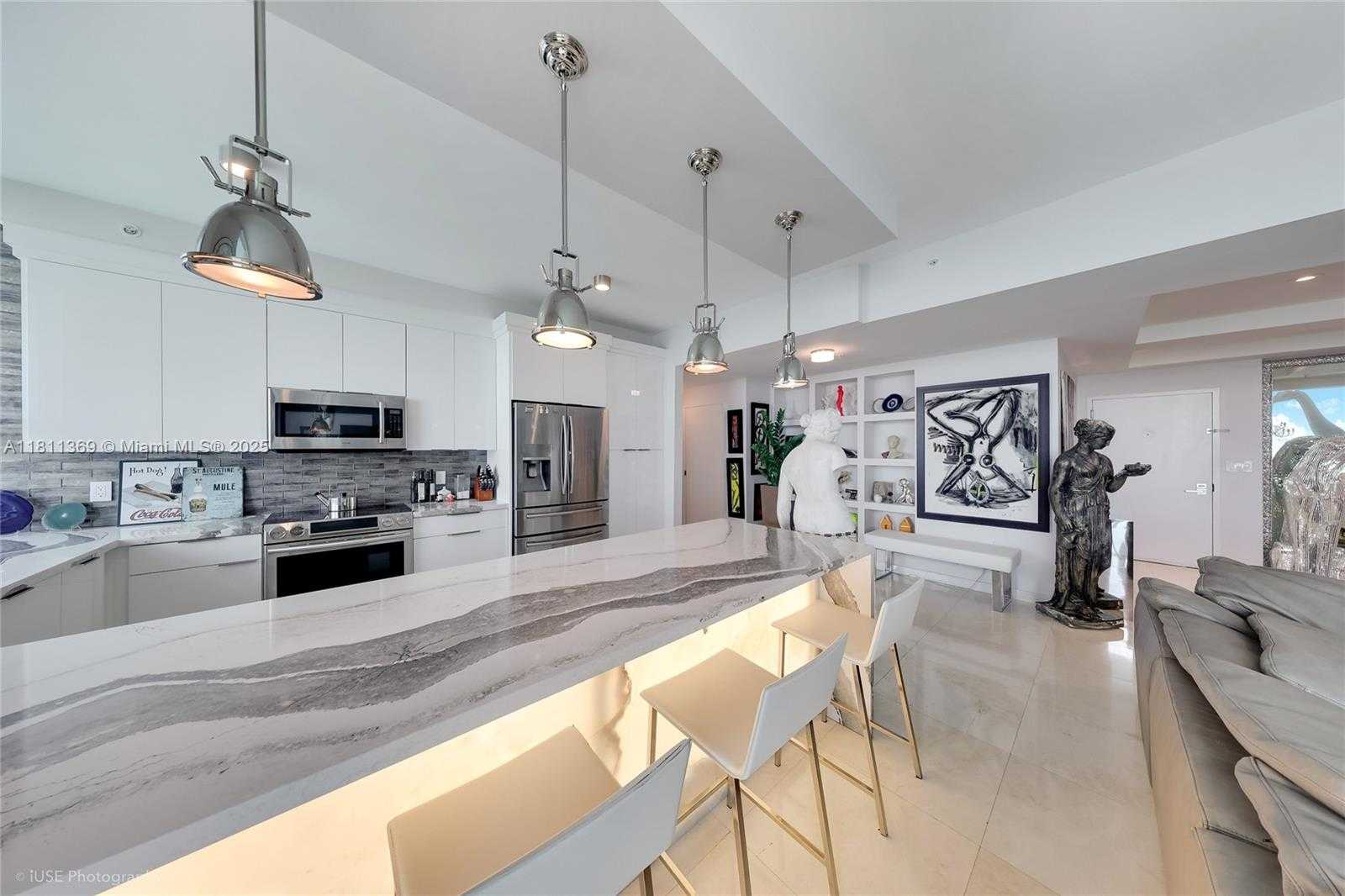 Small Image of 650 WEST AVE #PH09, Miami Beach Number 10