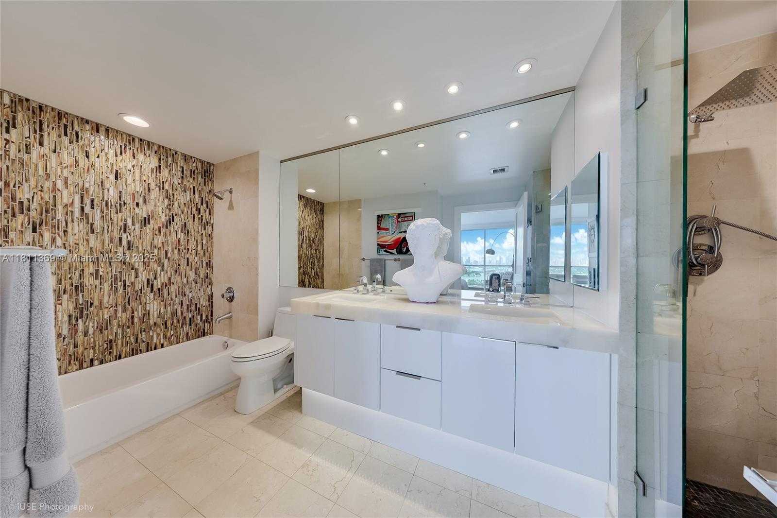 Small Image of 650 WEST AVE #PH09, Miami Beach Number 20