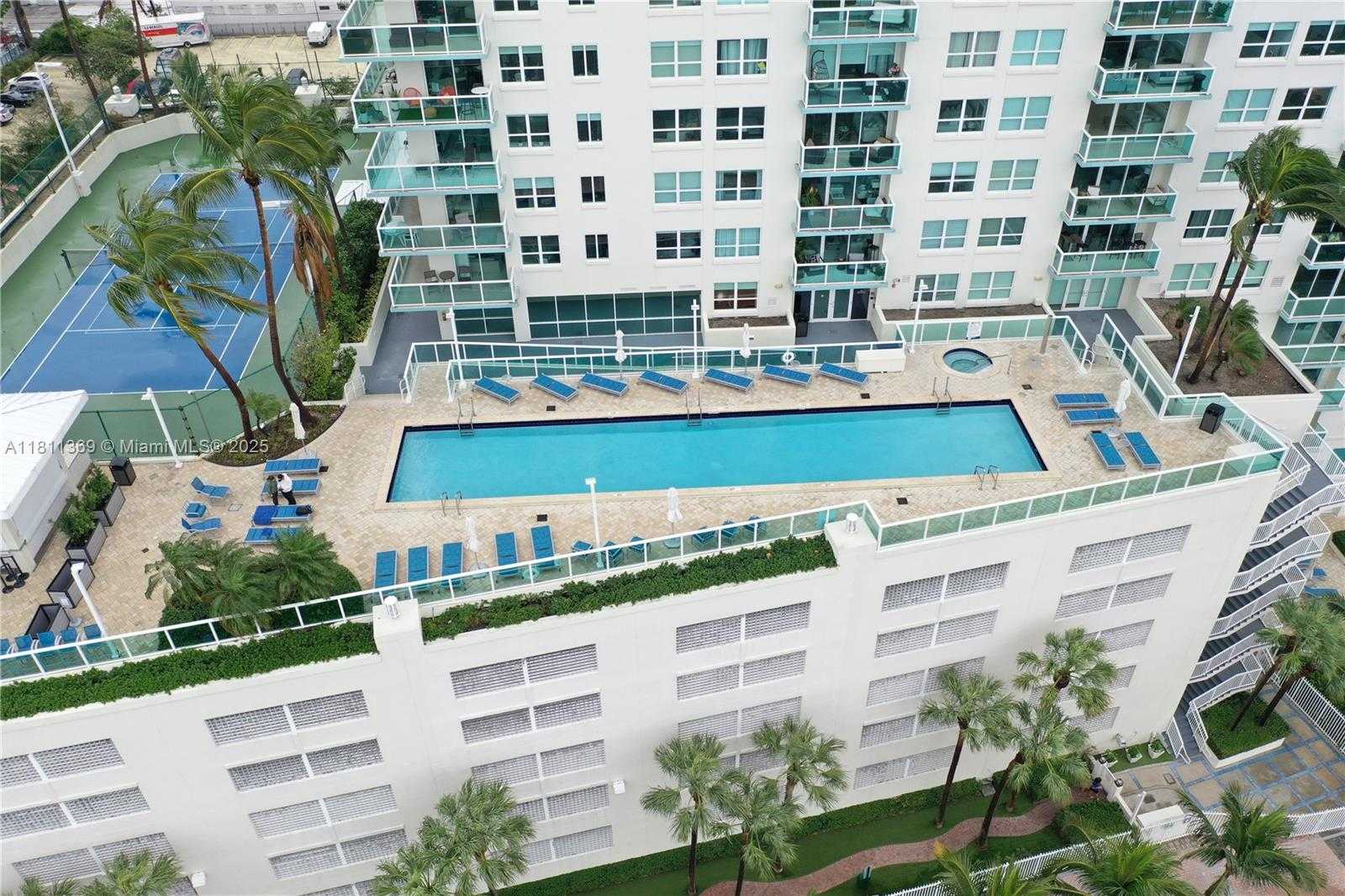 Small Image of 650 WEST AVE #PH09, Miami Beach Number 24