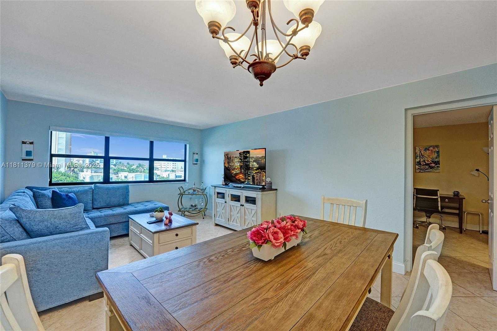 Small Image of 1201 SOUTH OCEAN DR #312N, Hollywood Number 2
