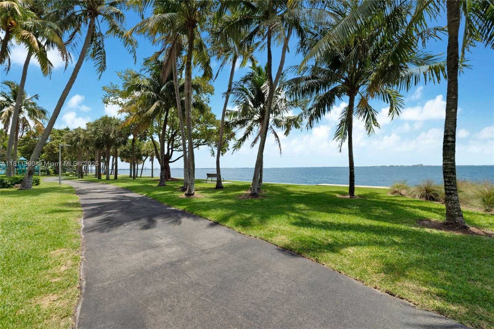 Small Image of 2 GROVE ISLE DR #B1108, Miami Number 23
