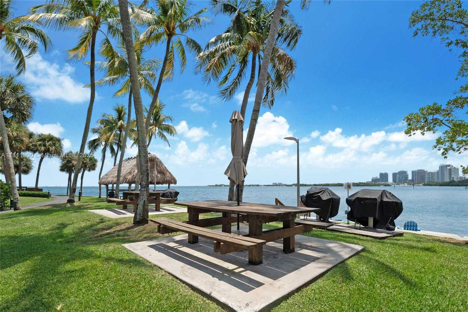 Small Image of 2 GROVE ISLE DR #B1108, Miami Number 24
