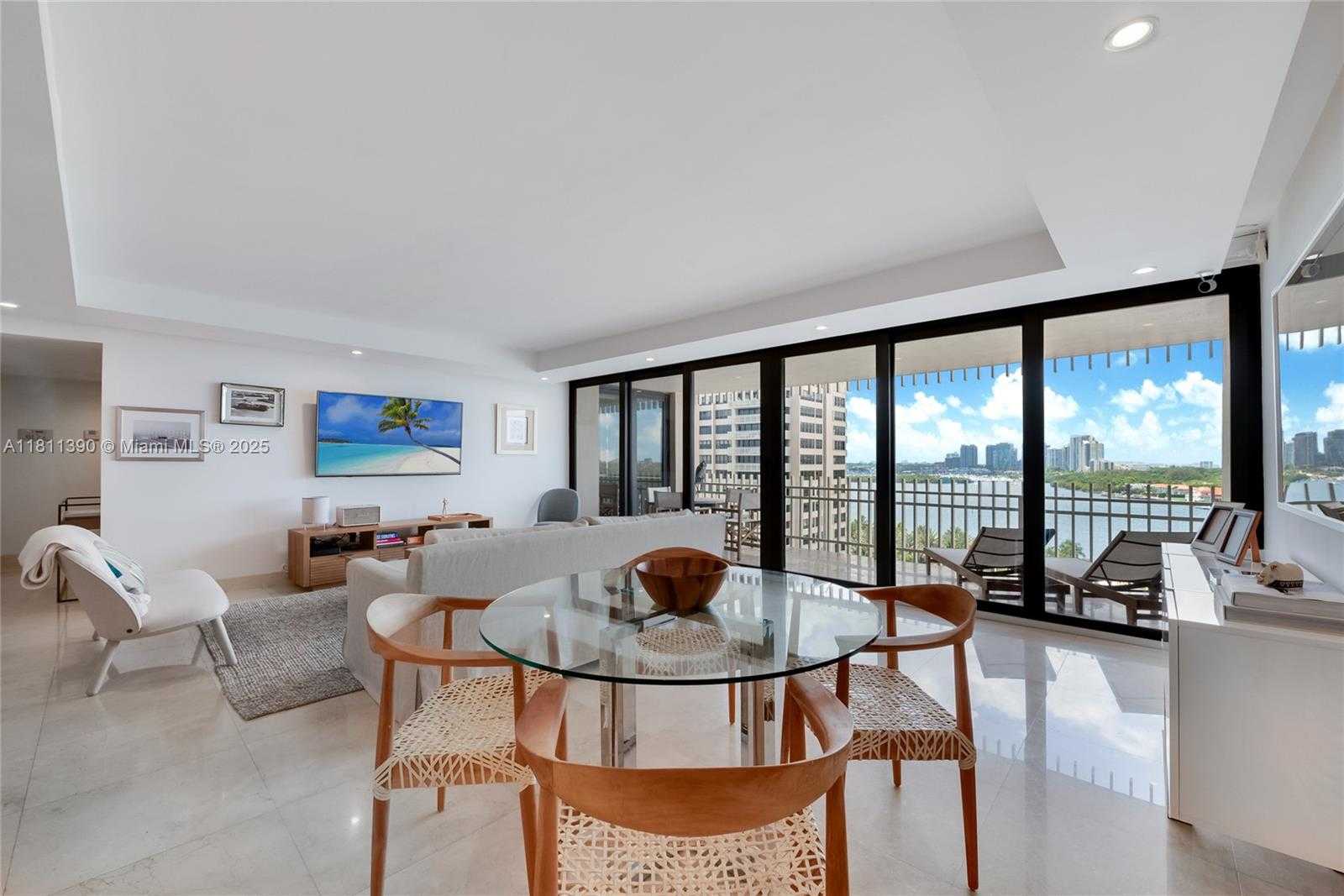 Small Image of 2 GROVE ISLE DR #B1108, Miami Number 5