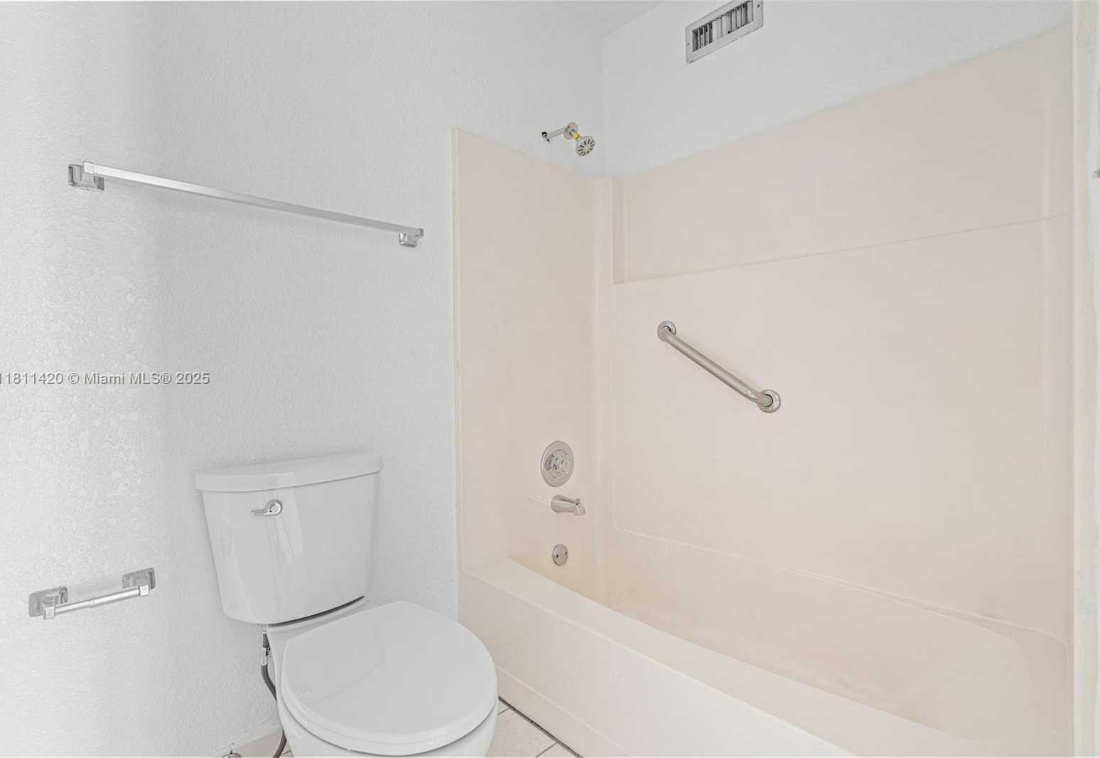 Small Image of 15504 SHARPECROFT DR, Miami Lakes Number 15