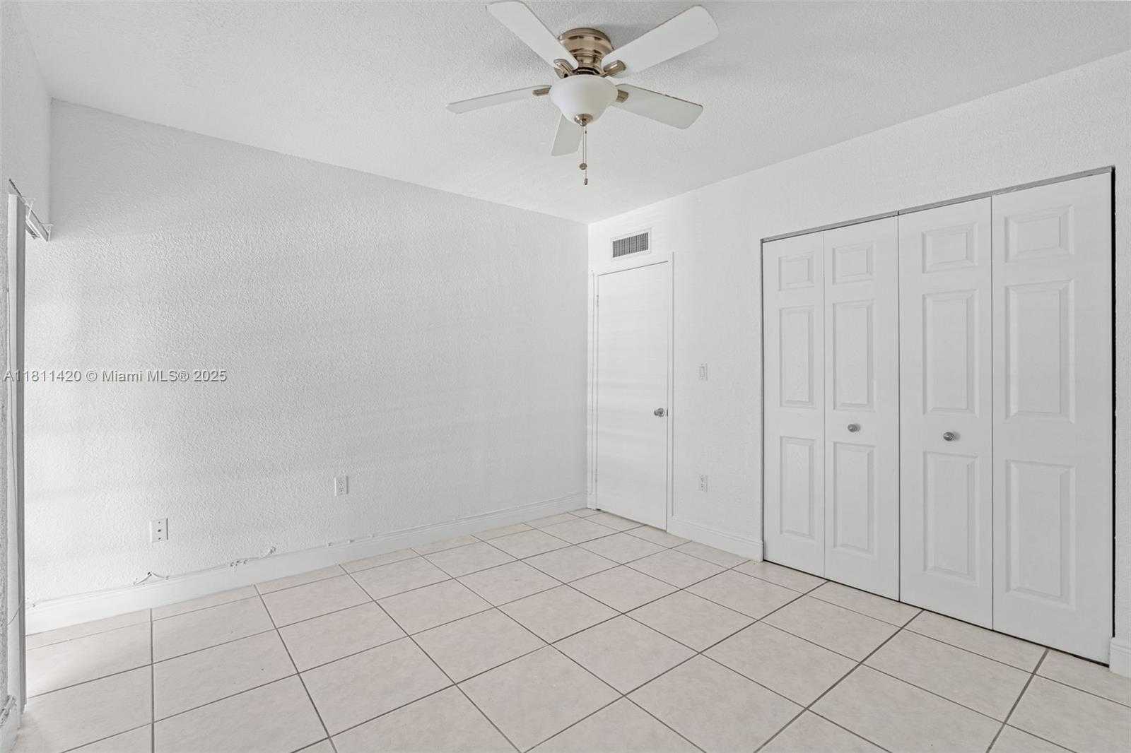 Small Image of 15504 SHARPECROFT DR, Miami Lakes Number 17