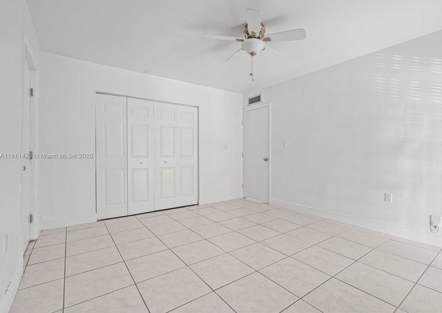 Small Image of 15504 SHARPECROFT DR, Miami Lakes Number 21