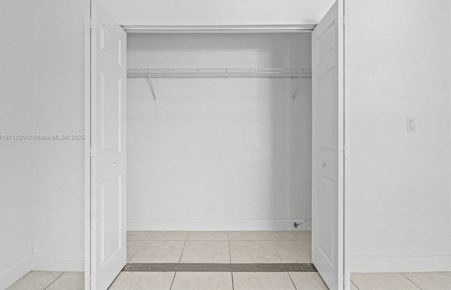 Small Image of 15504 SHARPECROFT DR, Miami Lakes Number 22