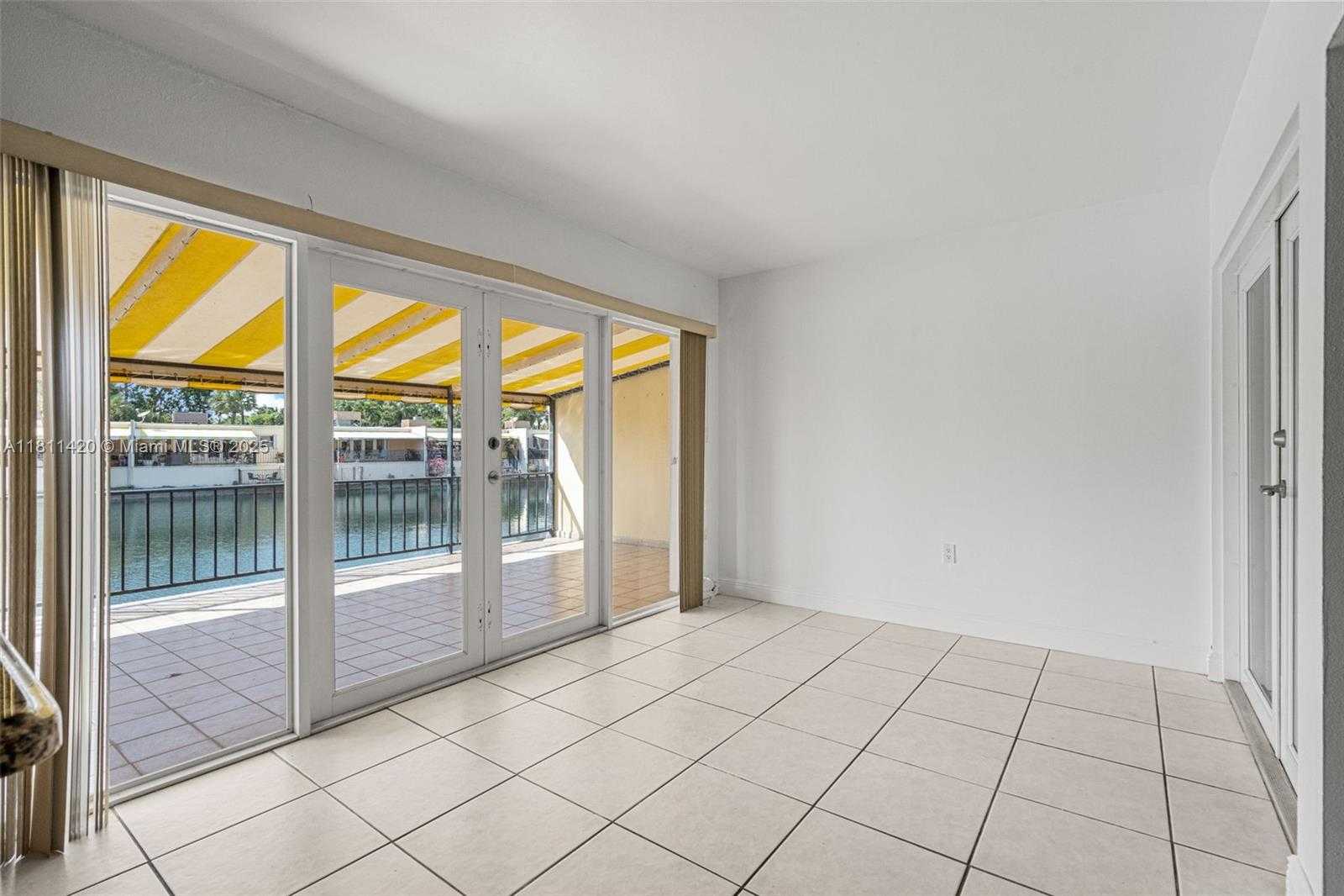 Small Image of 15504 SHARPECROFT DR, Miami Lakes Number 25