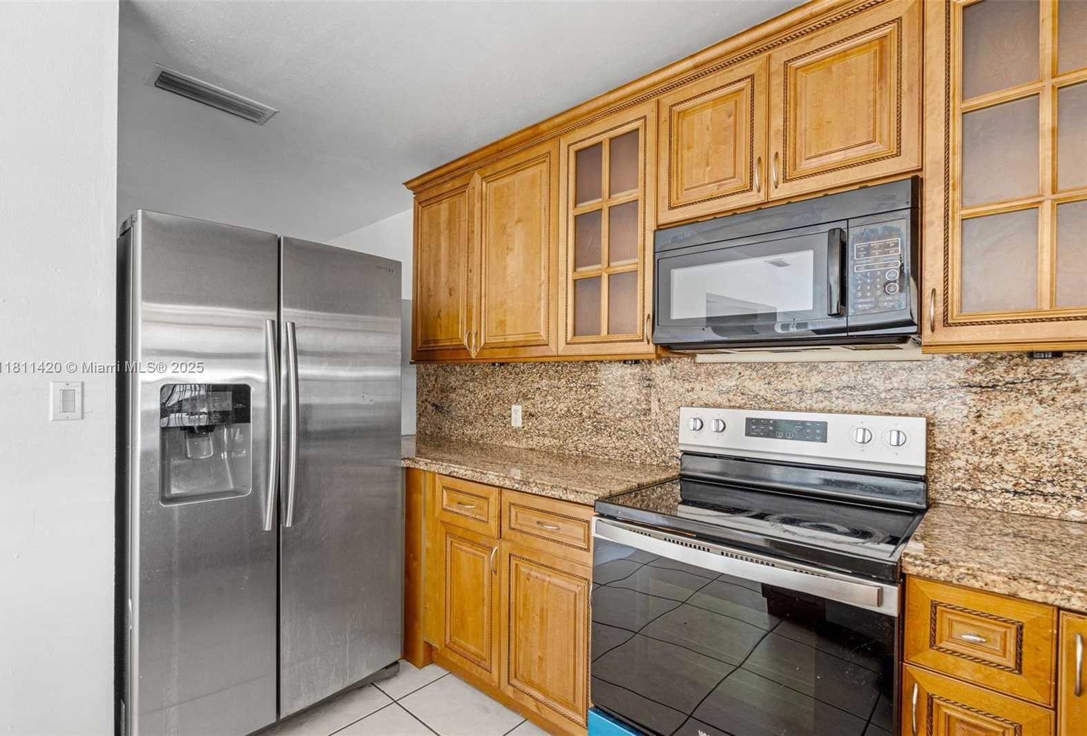 Small Image of 15504 SHARPECROFT DR, Miami Lakes Number 30