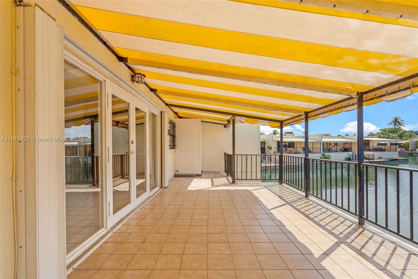 Small Image of 15504 SHARPECROFT DR, Miami Lakes Number 34