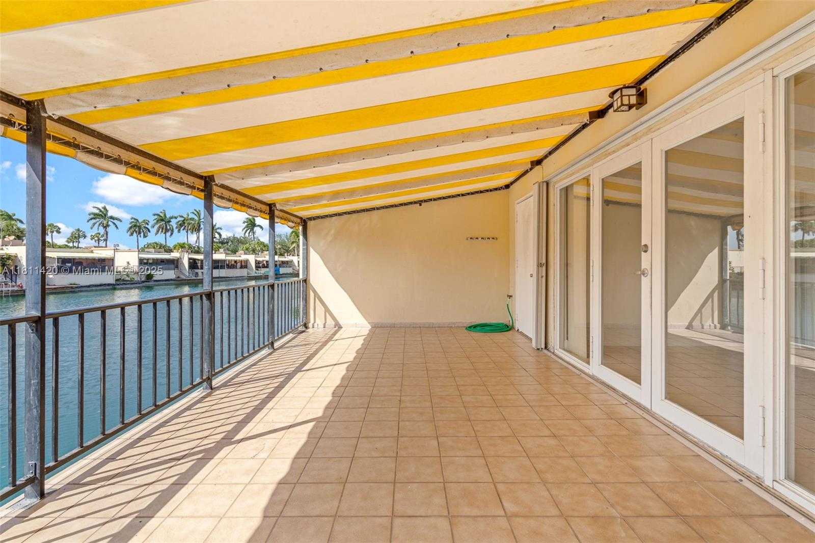 Small Image of 15504 SHARPECROFT DR, Miami Lakes Number 35