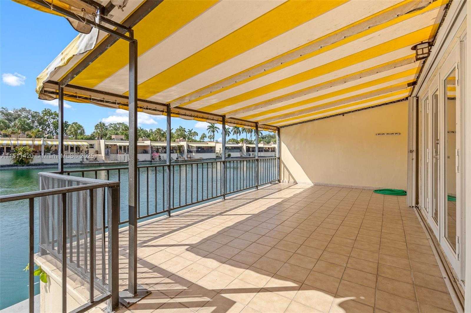 Small Image of 15504 SHARPECROFT DR, Miami Lakes Number 36