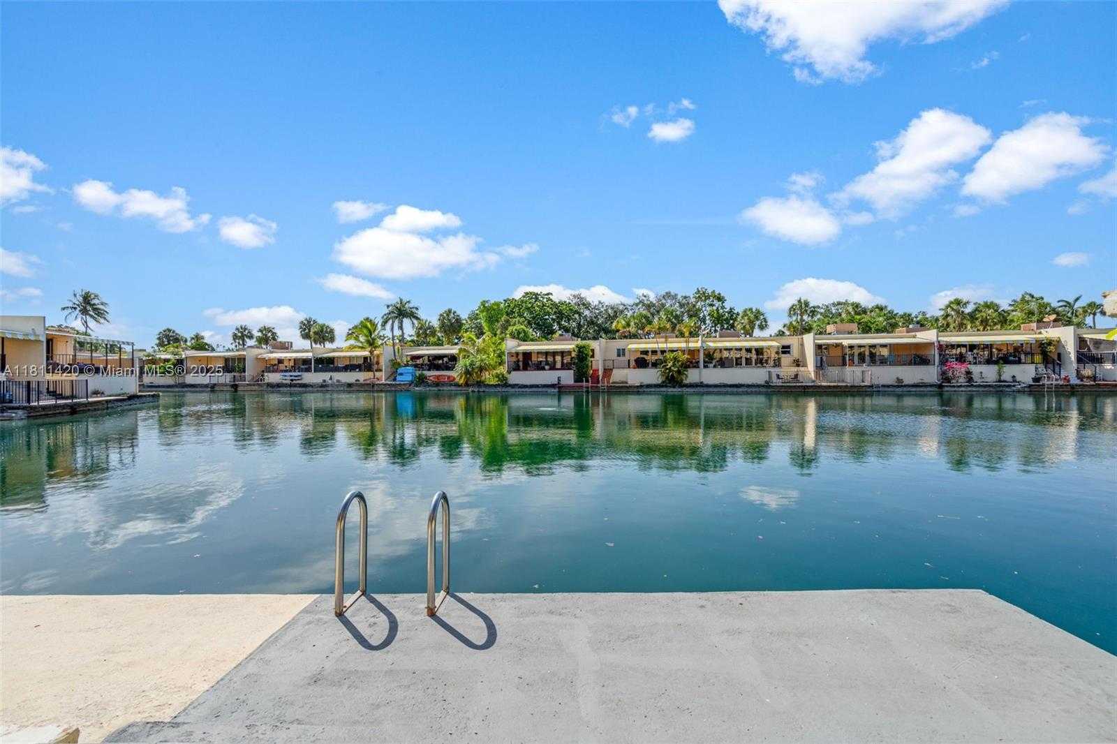 Small Image of 15504 SHARPECROFT DR, Miami Lakes Number 39