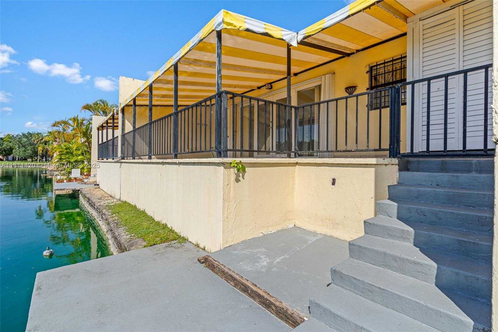 Small Image of 15504 SHARPECROFT DR, Miami Lakes Number 40