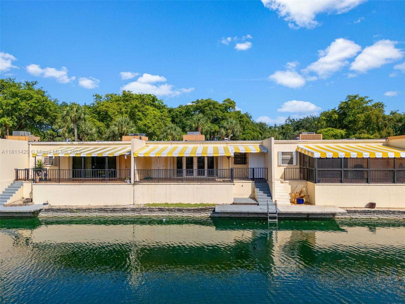 Small Image of 15504 SHARPECROFT DR, Miami Lakes Number 44