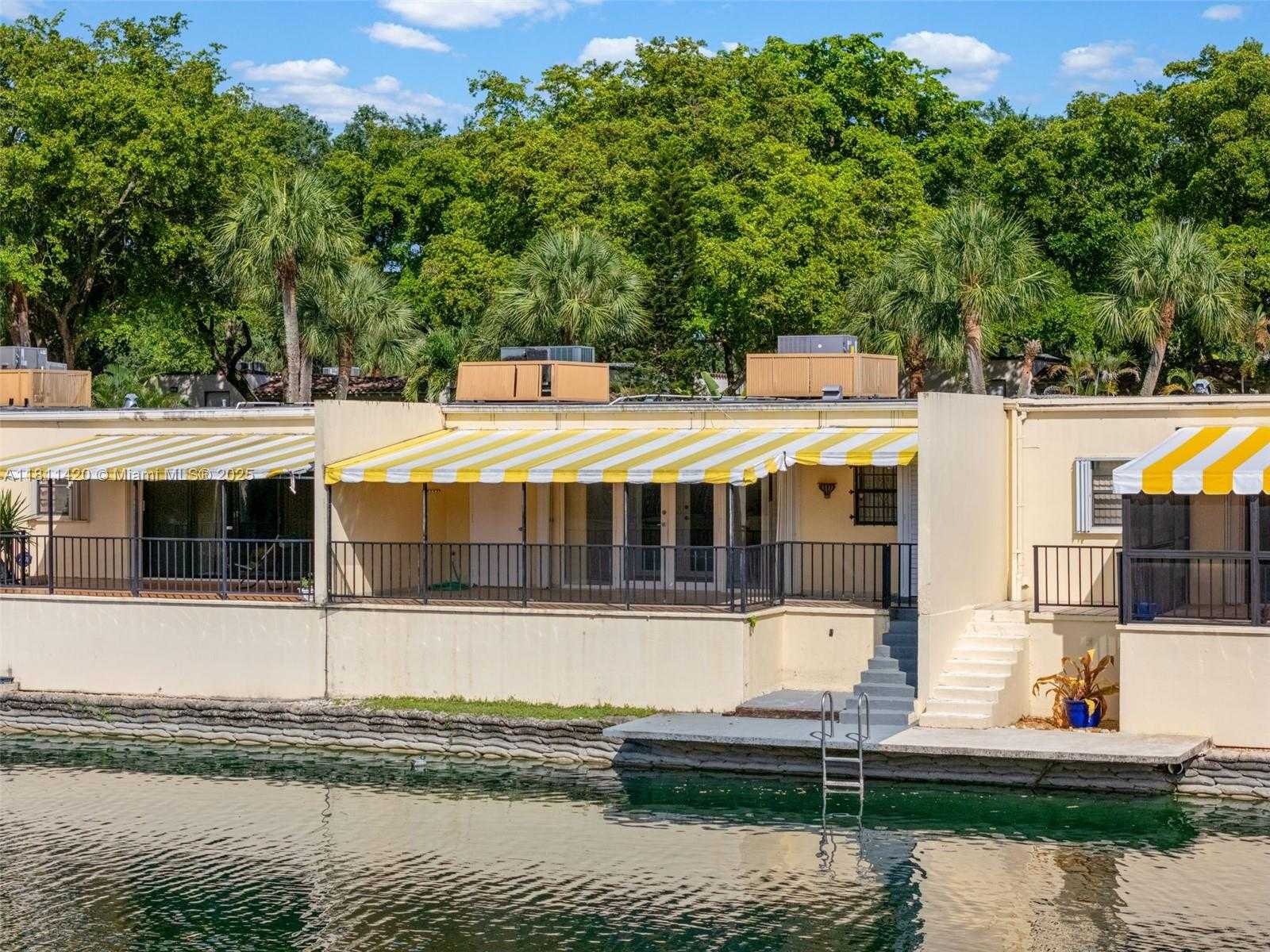Small Image of 15504 SHARPECROFT DR, Miami Lakes Number 45