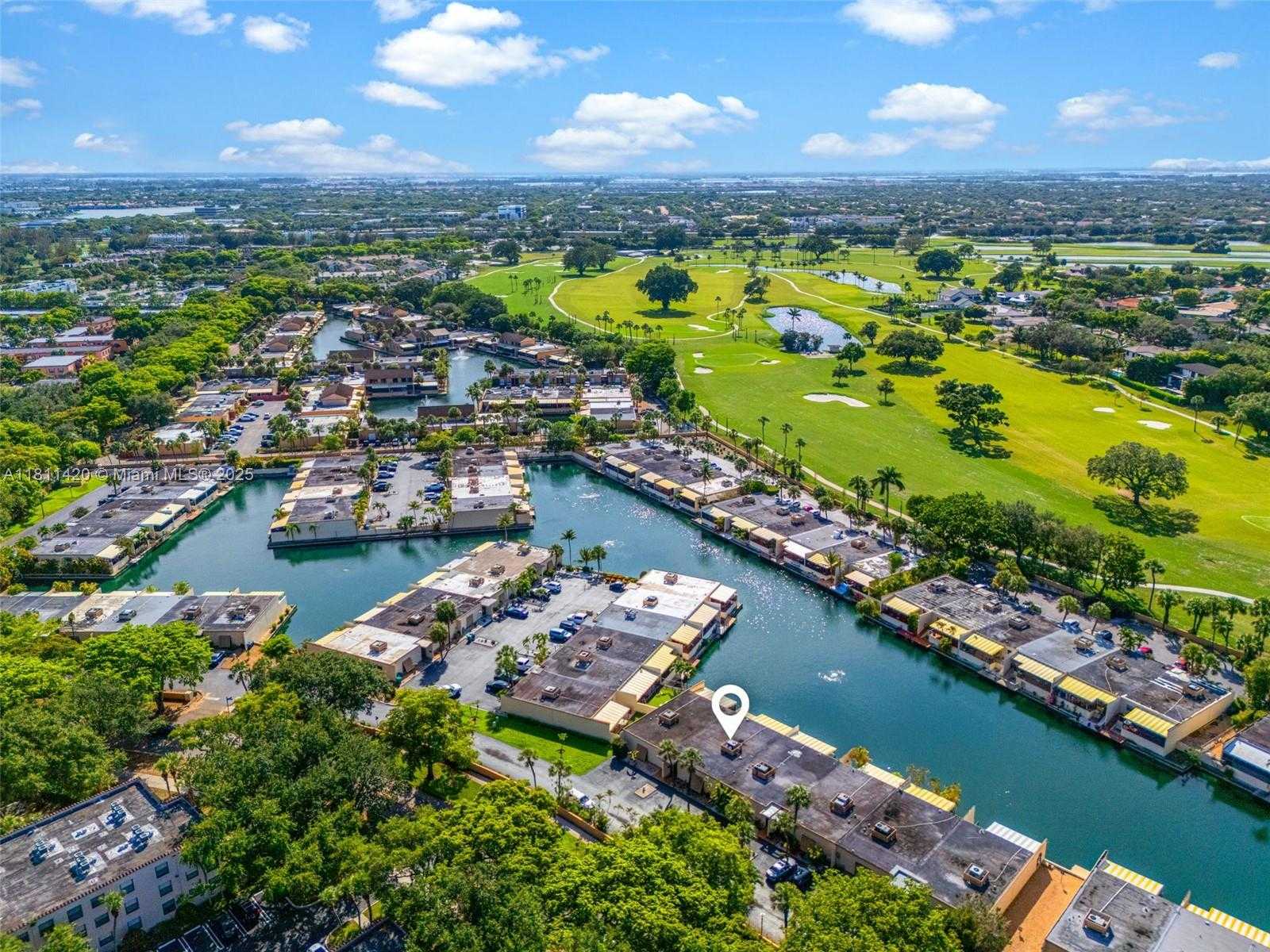 Small Image of 15504 SHARPECROFT DR, Miami Lakes Number 48