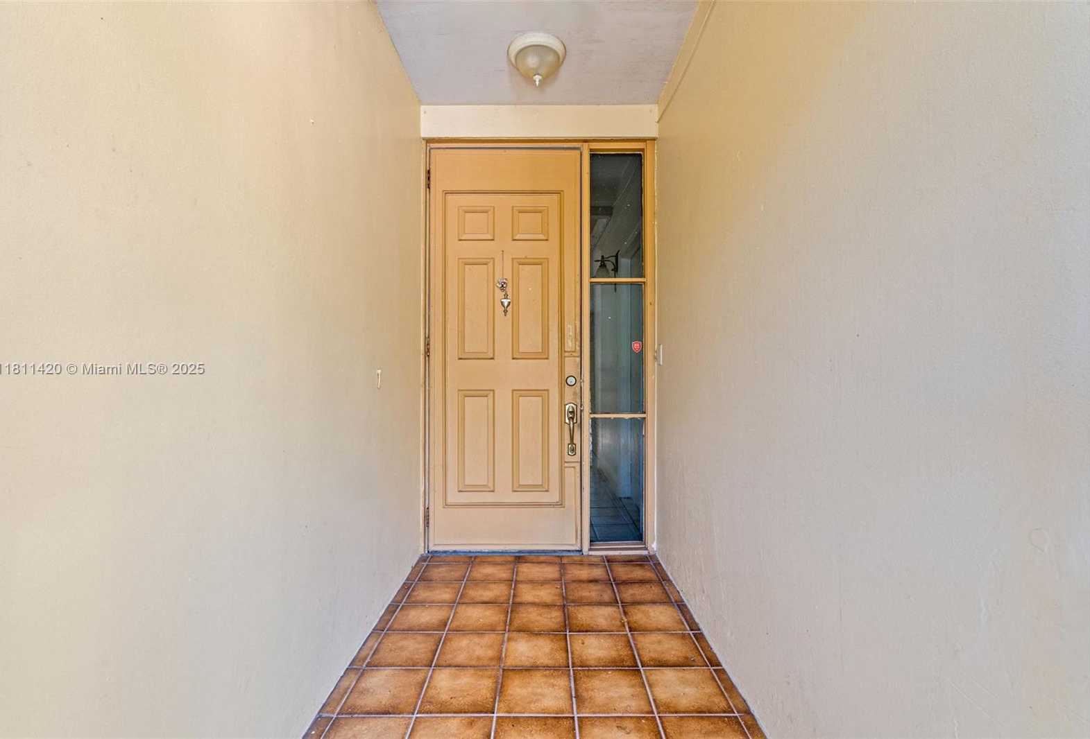 Small Image of 15504 SHARPECROFT DR, Miami Lakes Number 5
