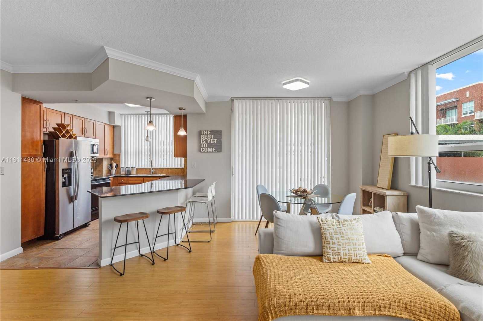 Small Image of 2000 NORTH BAYSHORE DR #401, Miami Number 11