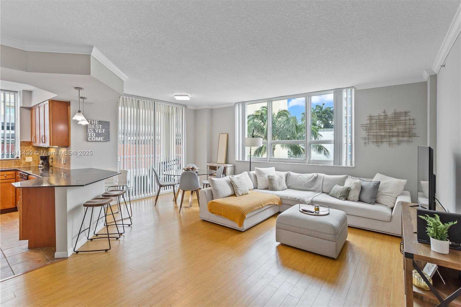 Small Image of 2000 NORTH BAYSHORE DR #401, Miami Number 2