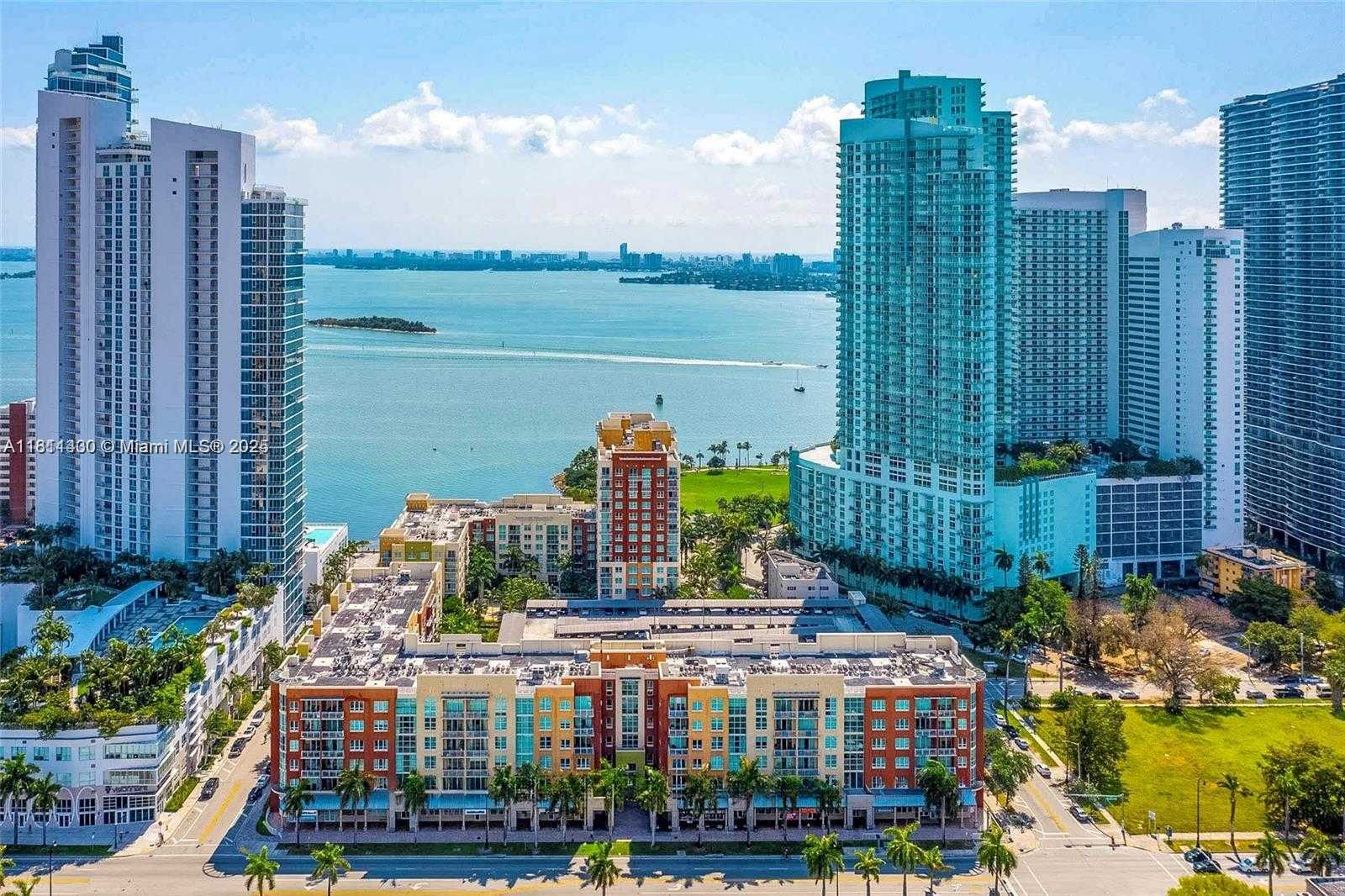 Small Image of 2000 NORTH BAYSHORE DR #401, Miami Number 24