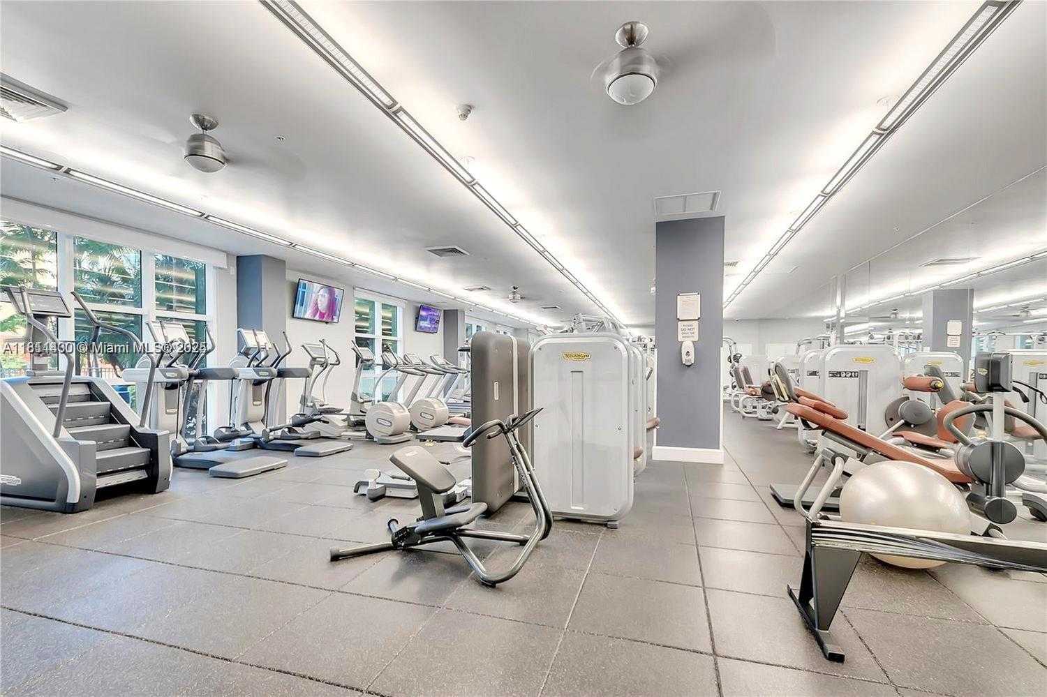 Small Image of 2000 NORTH BAYSHORE DR #401, Miami Number 26