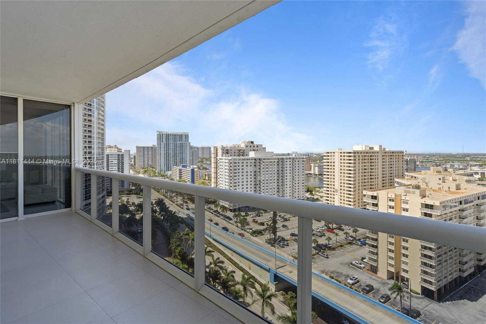 Small Image of 1800 SOUTH OCEAN DR #1708, Hallandale Beach Number 5