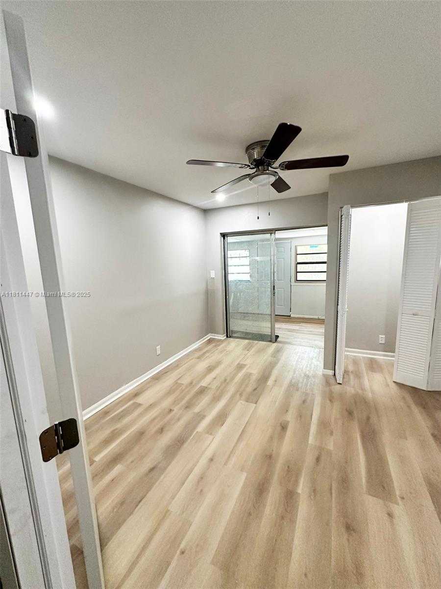 Small Image of 5824 BLUEBERRY CT #58, Lauderhill Number 17