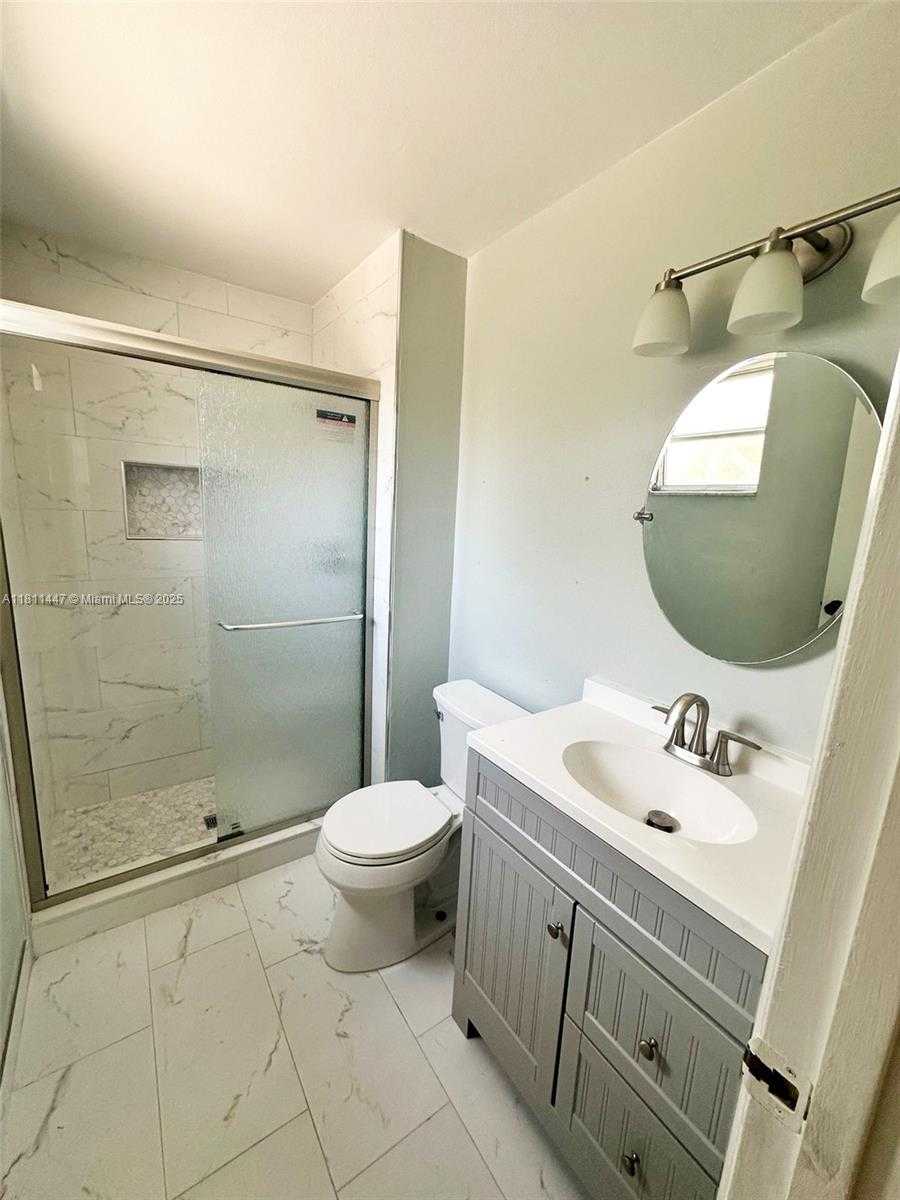 Small Image of 5824 BLUEBERRY CT #58, Lauderhill Number 9