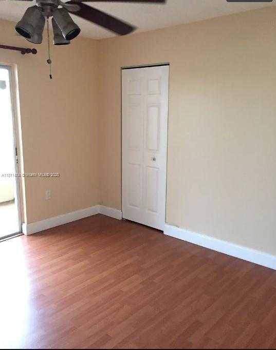 Small Image of 9365 FONTAINEBLEAU BLVD #E225, Miami Number 13