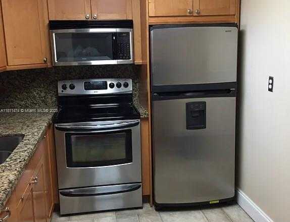 Small Image of 9365 FONTAINEBLEAU BLVD #E225, Miami Number 5