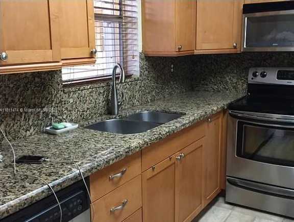 Small Image of 9365 FONTAINEBLEAU BLVD #E225, Miami Number 6