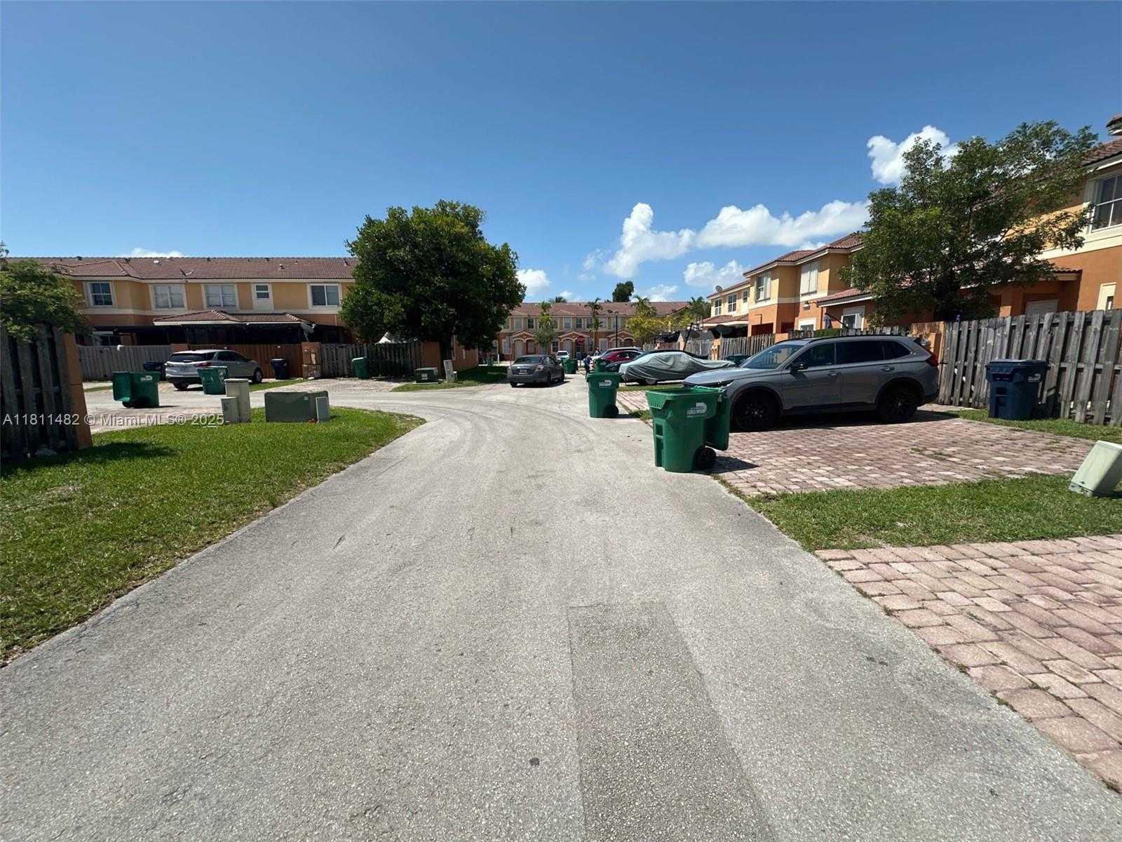 Small Image of 24363 SOUTH WEST 109TH AVE, Homestead Number 23