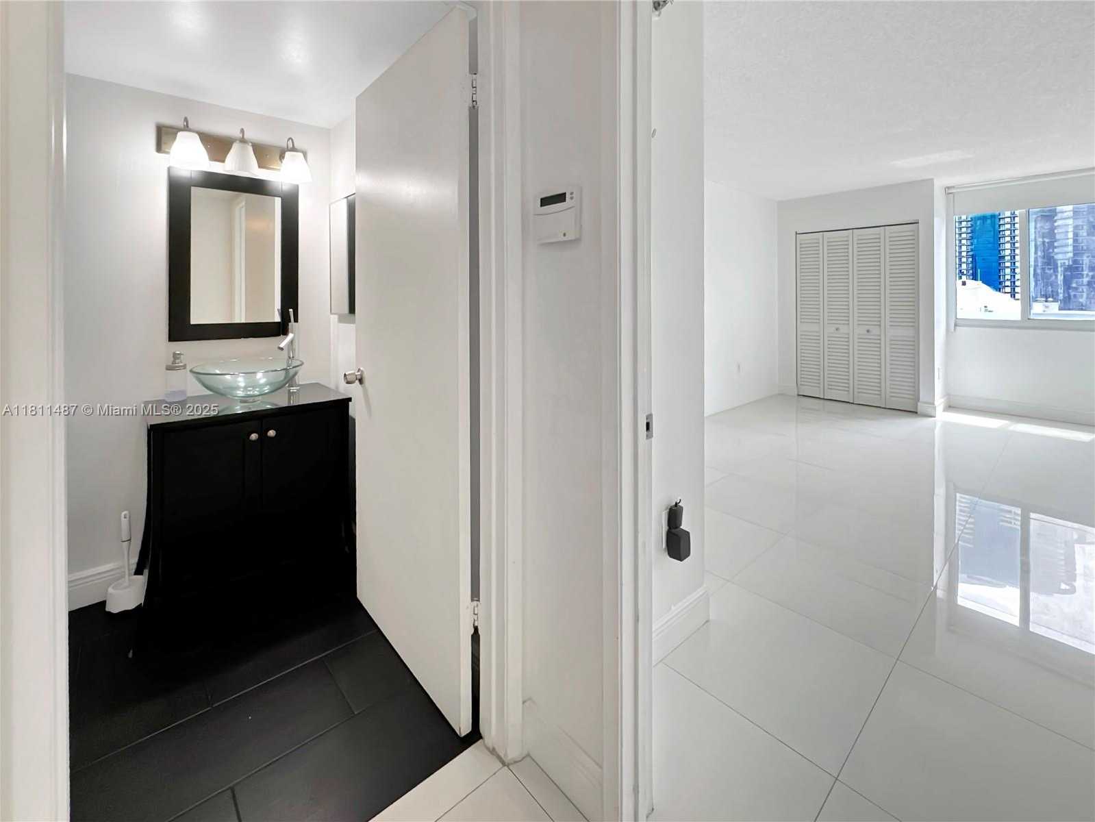 Small Image of 850 NORTH MIAMI AVE #W-1903, Miami Number 25