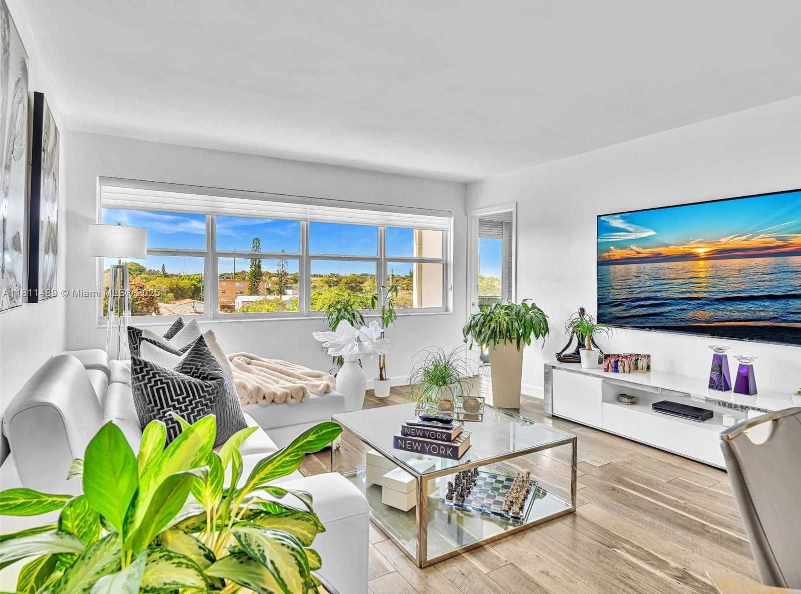 Small Image of 215 SOUTH EAST 3RD AVE #403C, Hallandale Beach Number 17