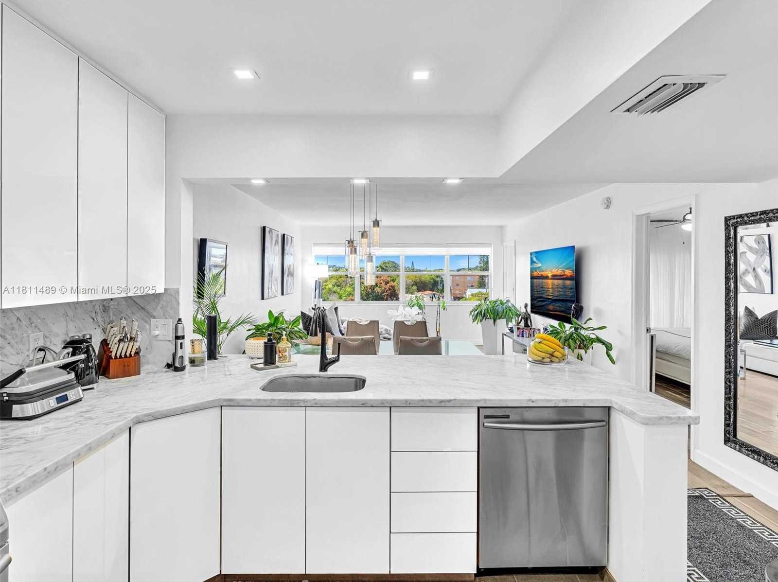 Small Image of 215 SOUTH EAST 3RD AVE #403C, Hallandale Beach Number 9