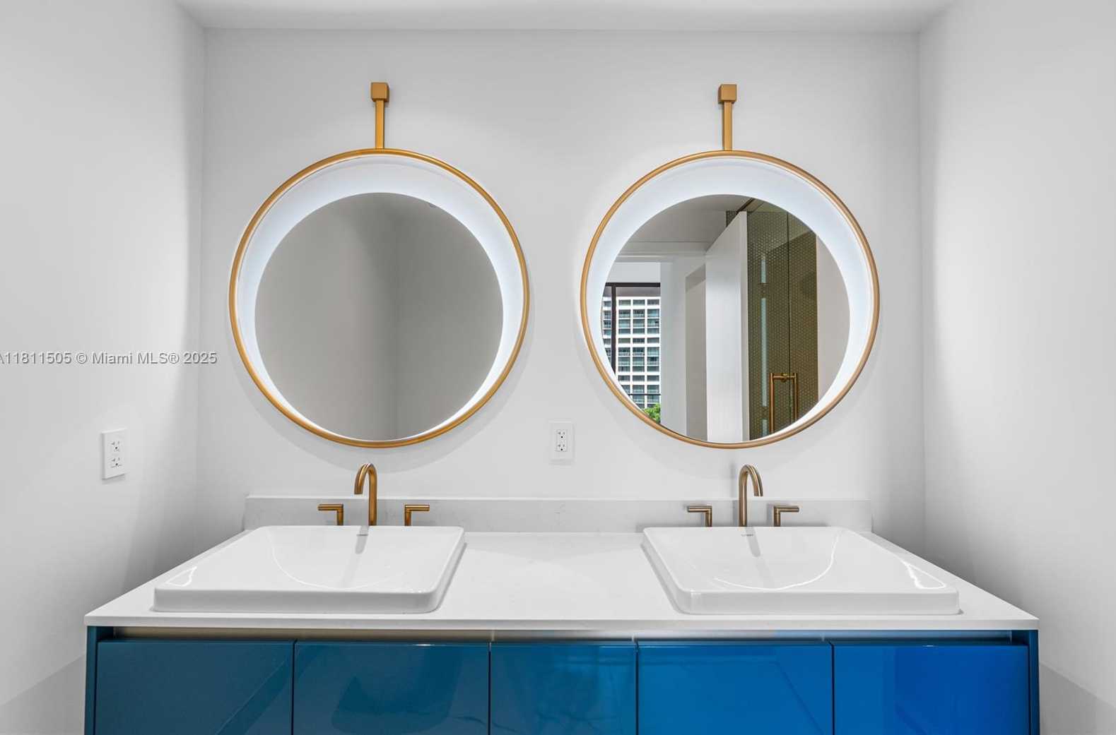 Small Image of 2678 TIGERTAIL AVE #513, Coconut Grove Number 15
