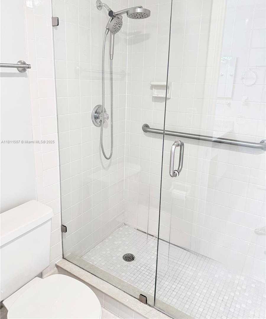 Small Image of 1470 SHERIDAN ST #18C, Hollywood Number 17