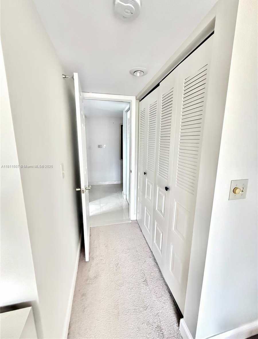 Small Image of 1470 SHERIDAN ST #18C, Hollywood Number 23