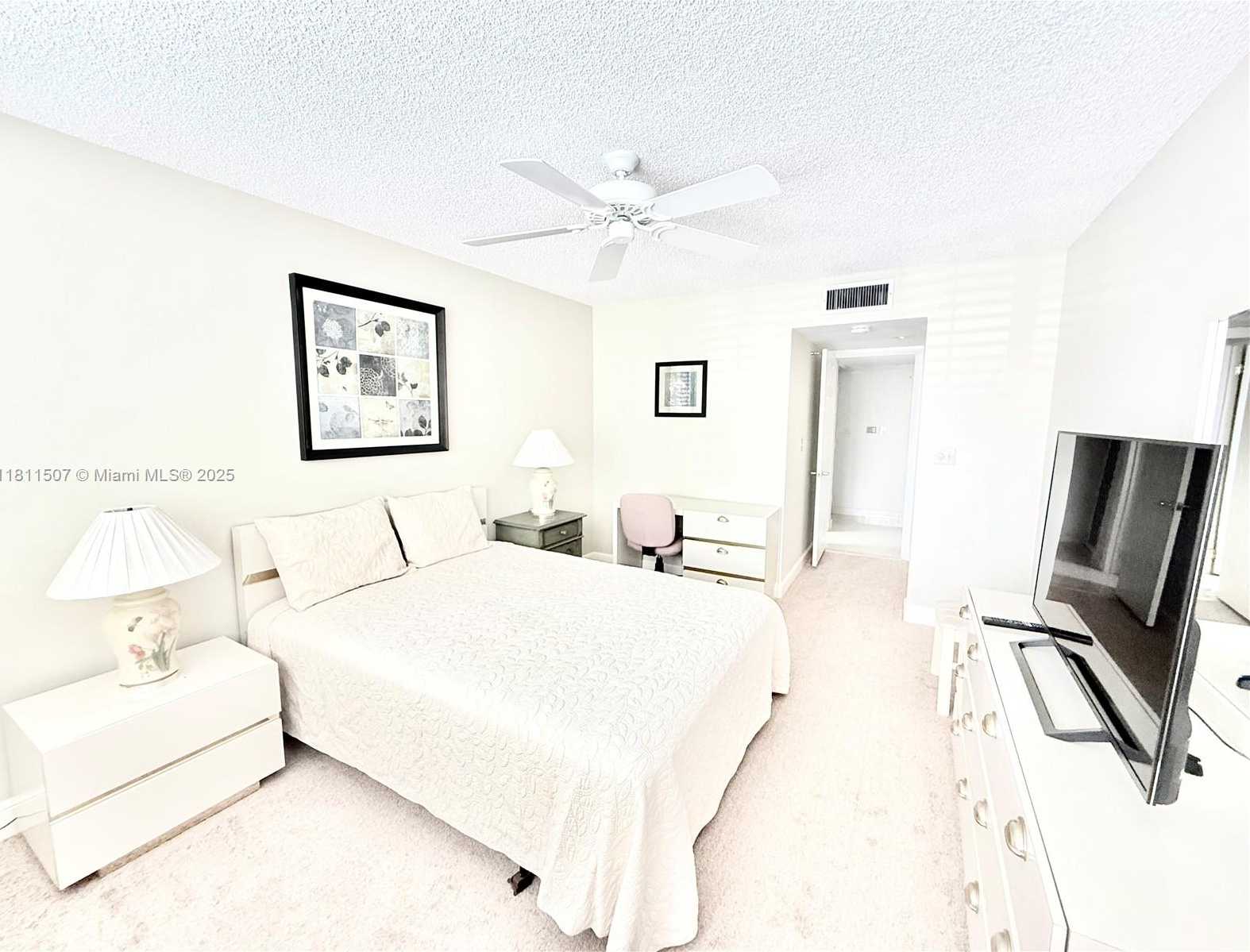 Small Image of 1470 SHERIDAN ST #18C, Hollywood Number 24