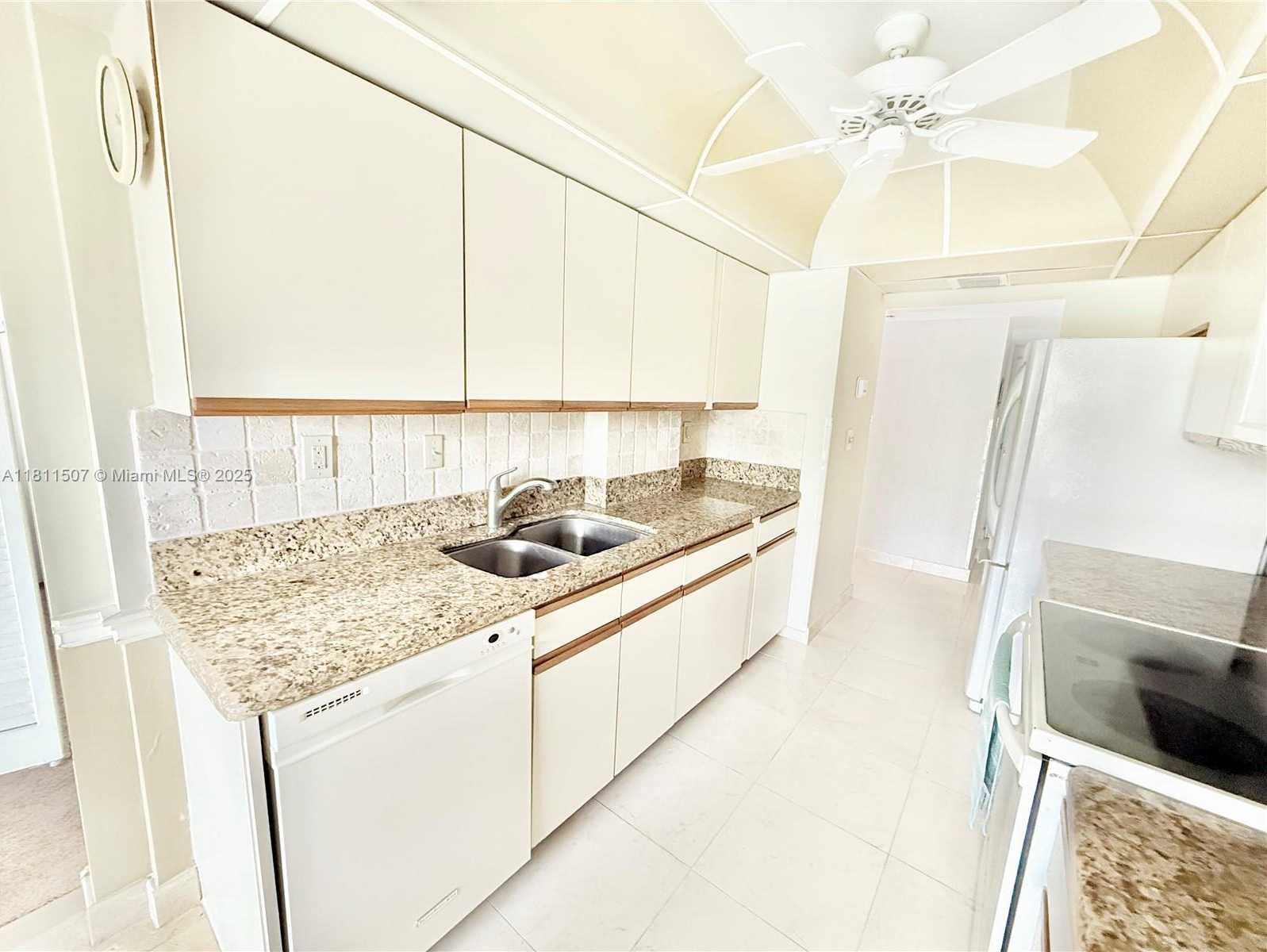 Small Image of 1470 SHERIDAN ST #18C, Hollywood Number 28