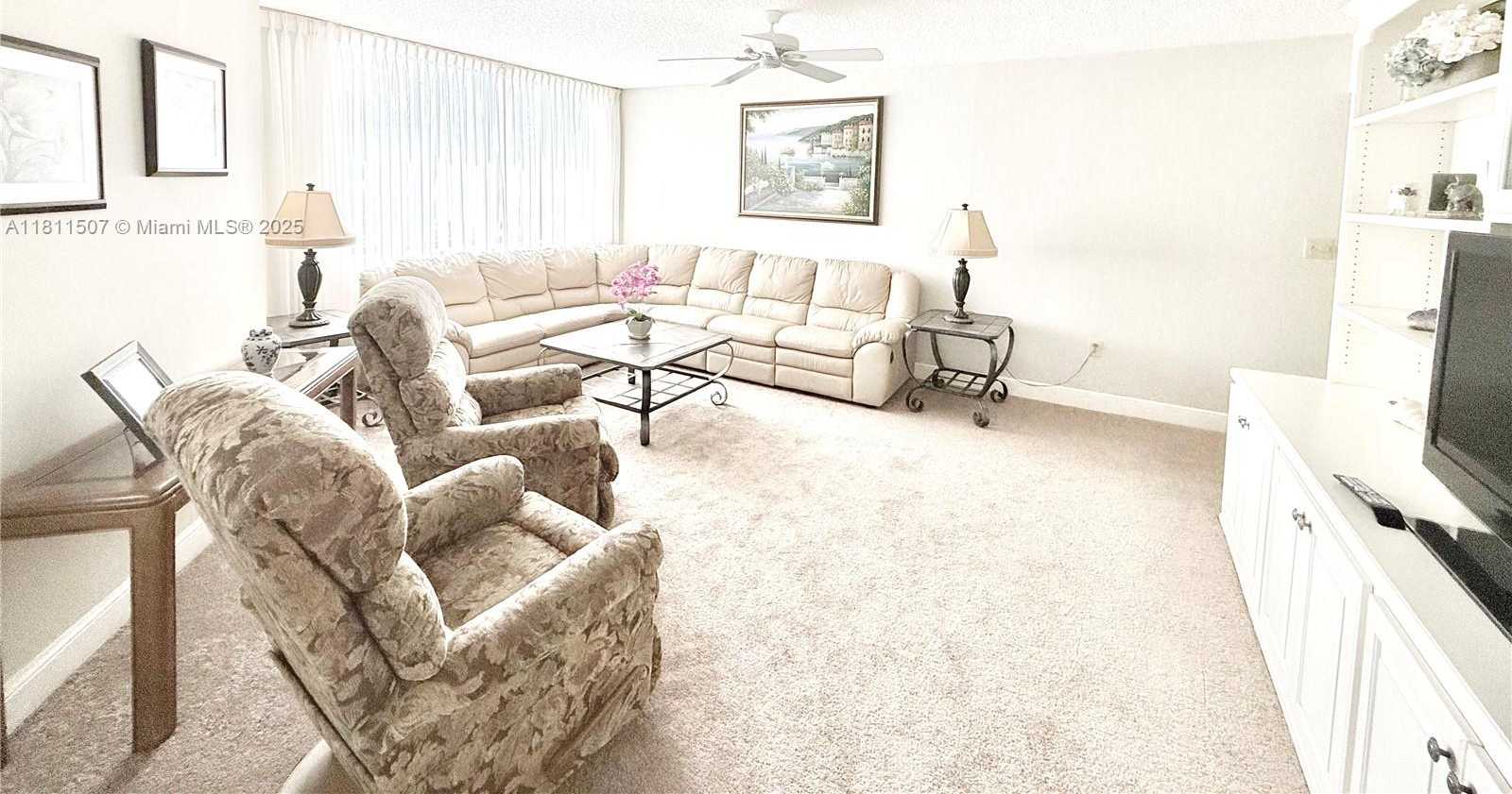 Small Image of 1470 SHERIDAN ST #18C, Hollywood Number 3