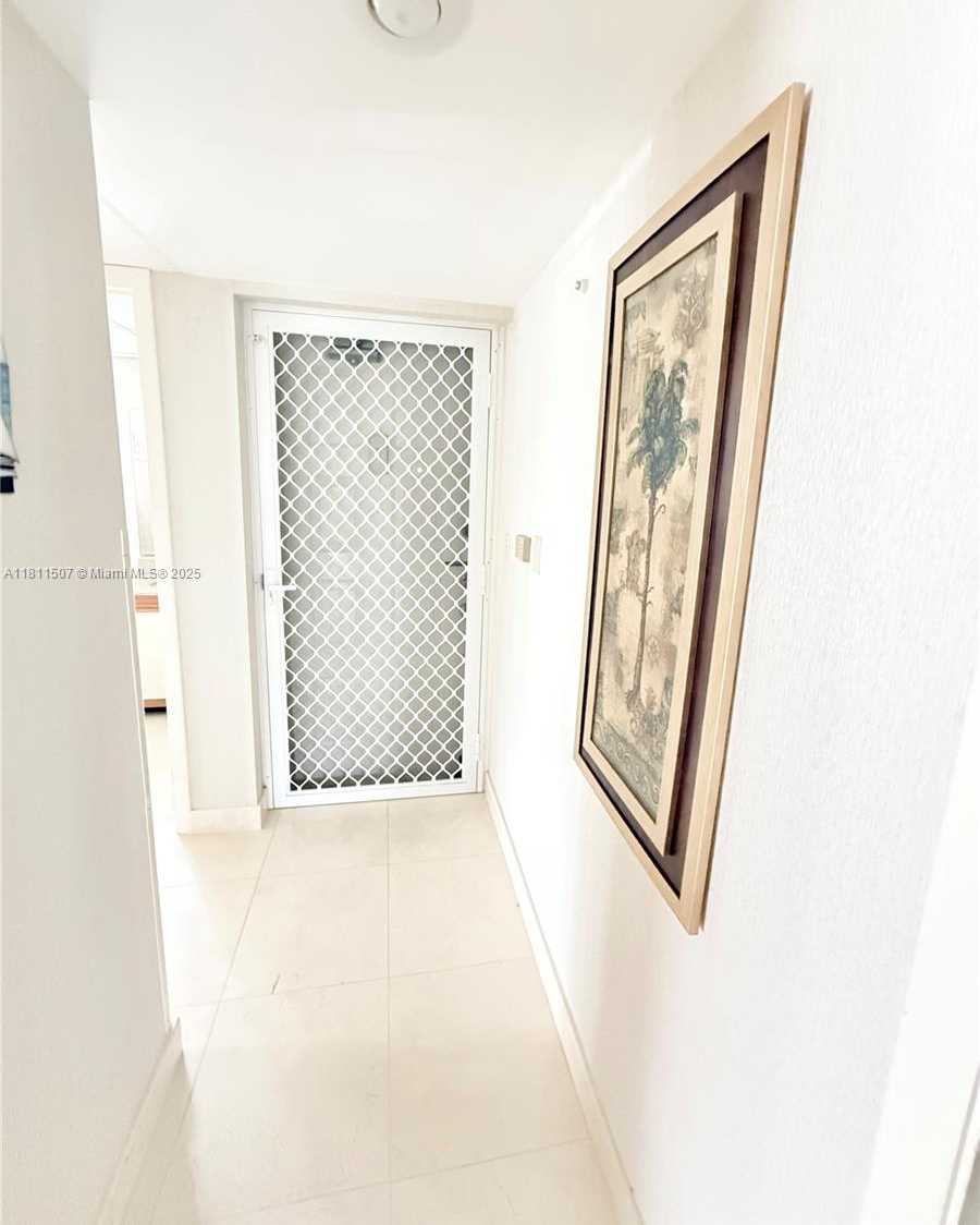 Small Image of 1470 SHERIDAN ST #18C, Hollywood Number 32